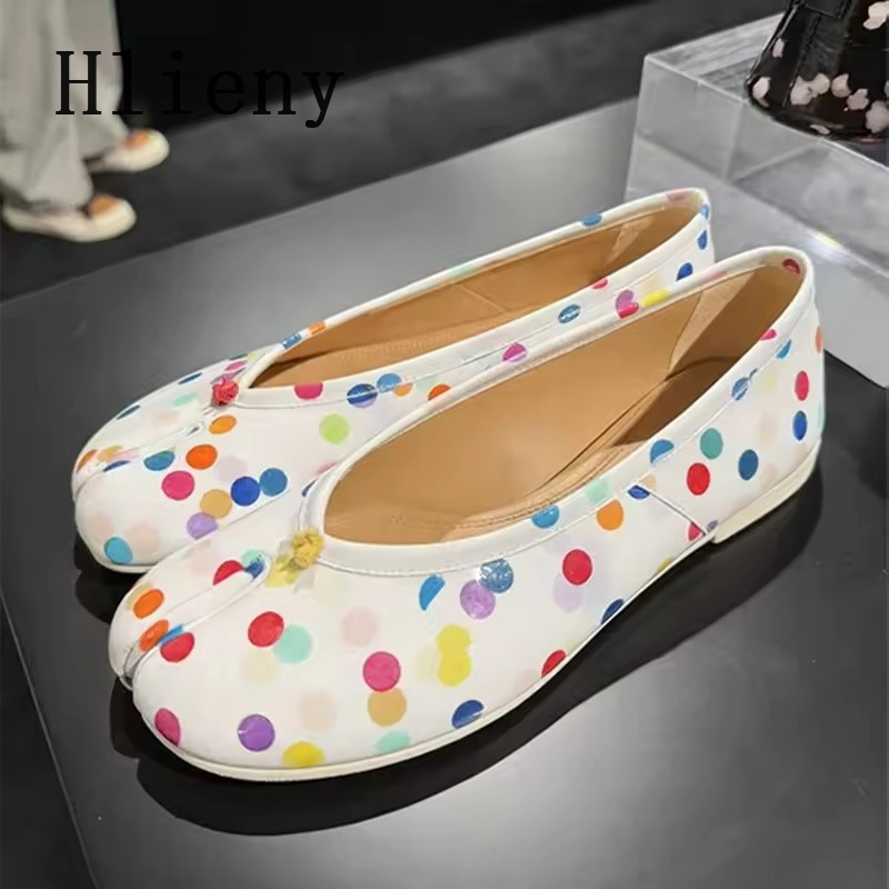 Street Fashion Dance - Sepatu Flat Wanita Hlieny Fashion Motif