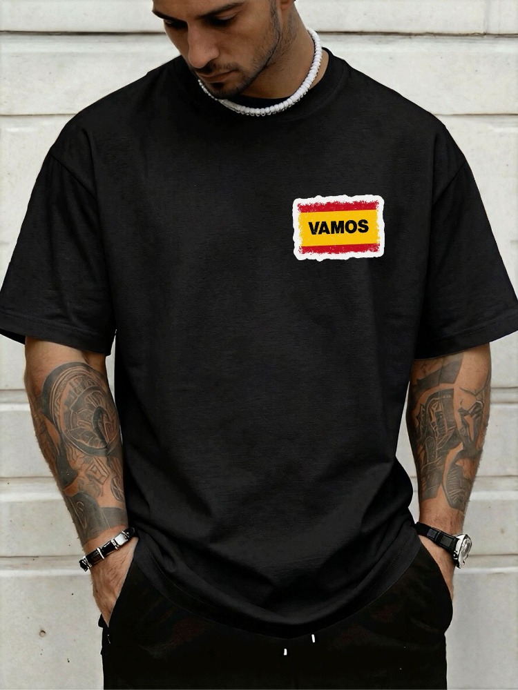 Street Fashion In Spain - Kaos Crew Neck Pria dengan Grafik