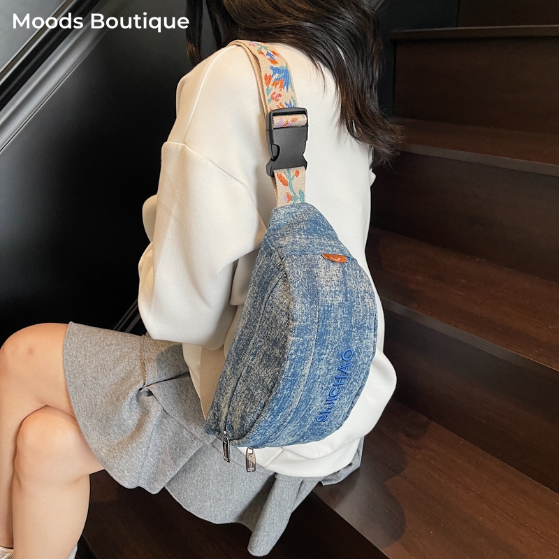 Street Fashion Trend 2025 - Tas Dada Biru Denim Untuk Wanita
