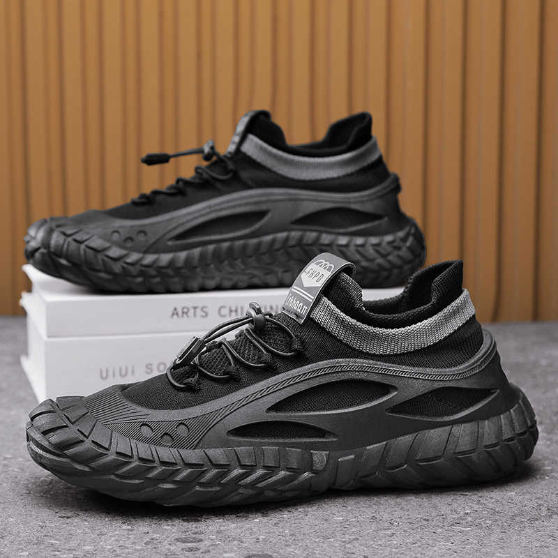 Sepatu Sneakers Pria Peninggi  - Street Fashion In Vietnam ulasan dan harga