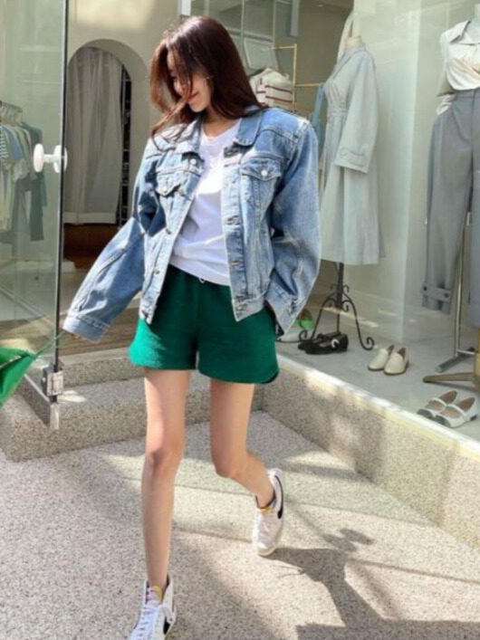 Jaket Denim Gaya Hong Kong Kla - Street Fashion Hong Kong ulasan dan harga