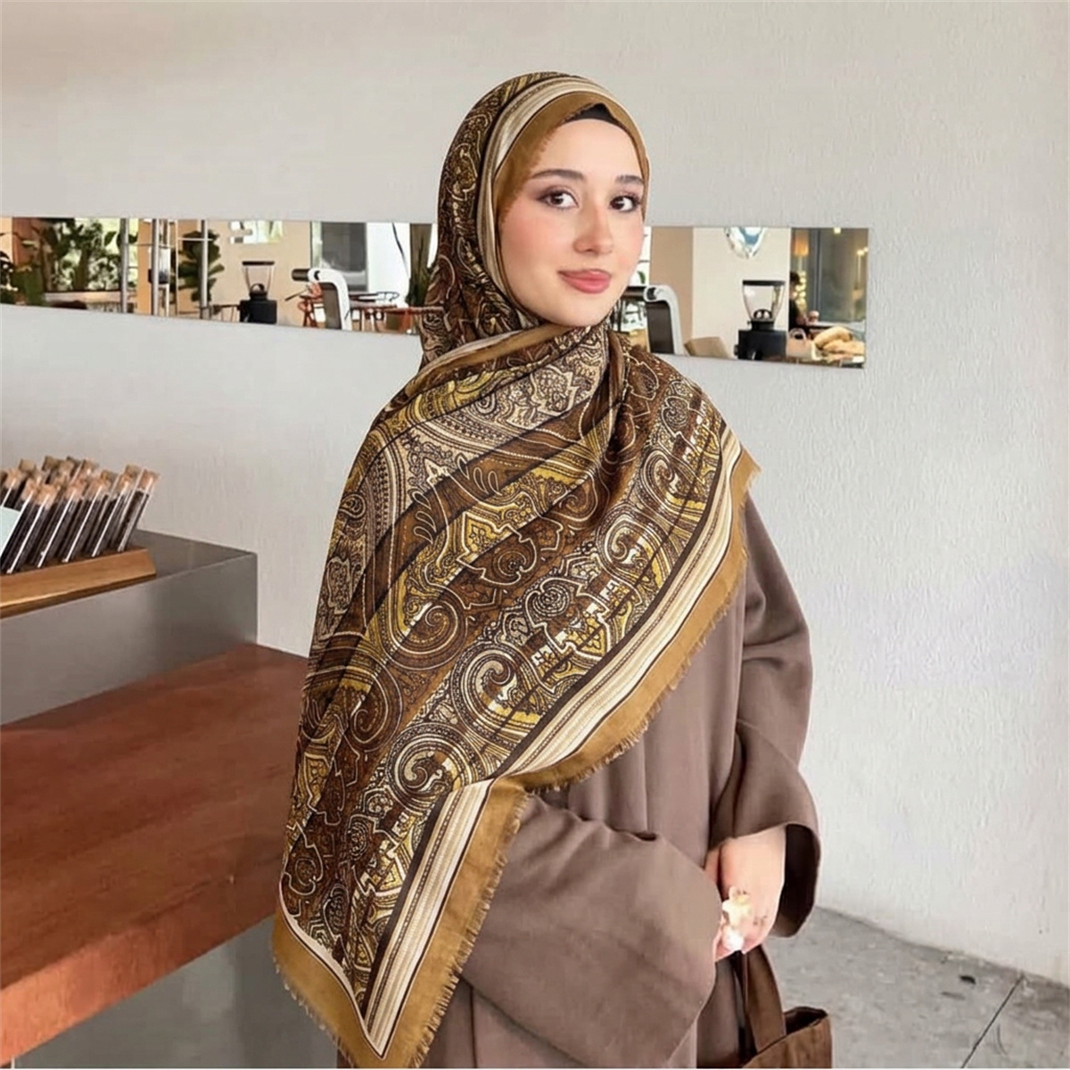 Hijab Syal Cetak Paisley Vinta - Street Fashion Hijab ulasan dan harga