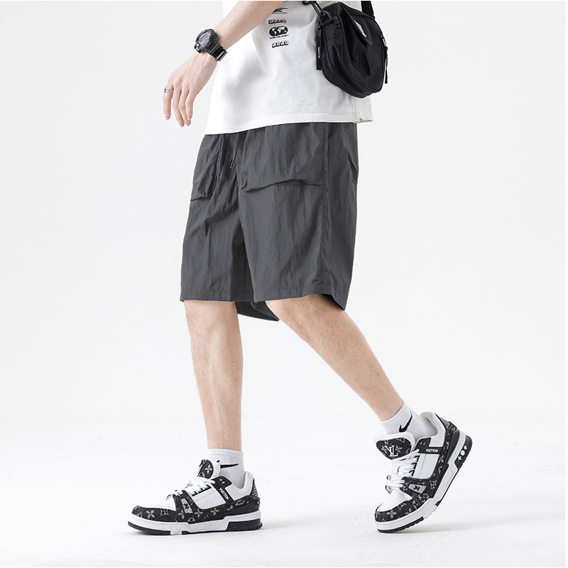 Celana Pendek Pria Tren Musim  - Street Fashion Trend 2025 ulasan dan harga