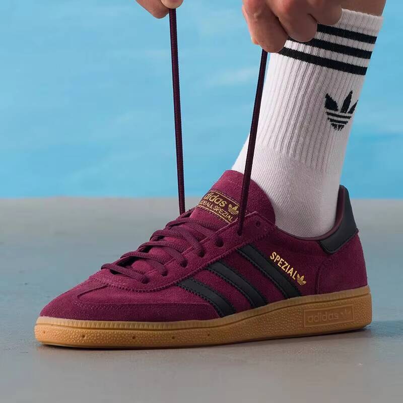 Sepatu Adidas Samba Trefoil Un - Street Fashion Hong Kong ulasan dan harga